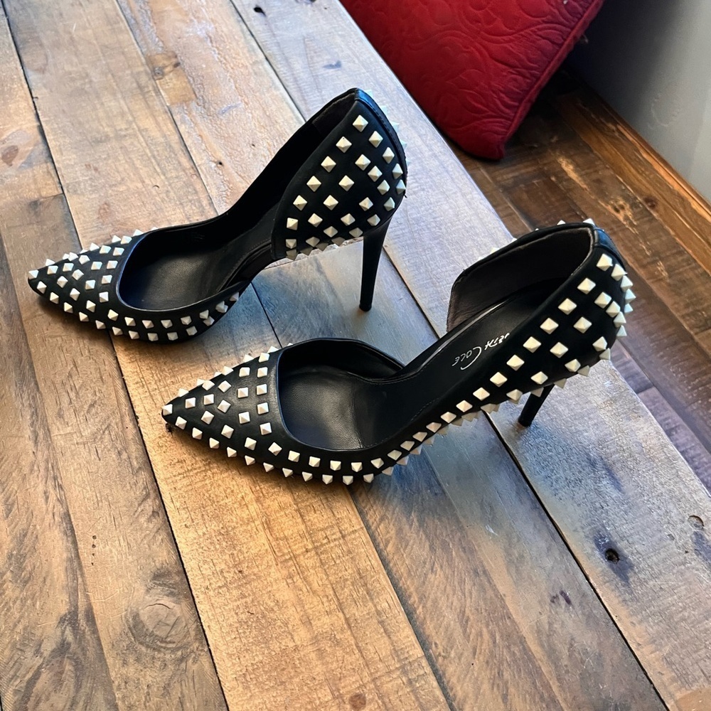💗 Kenneth Cole Black Stiletto Heels - Size 5.5